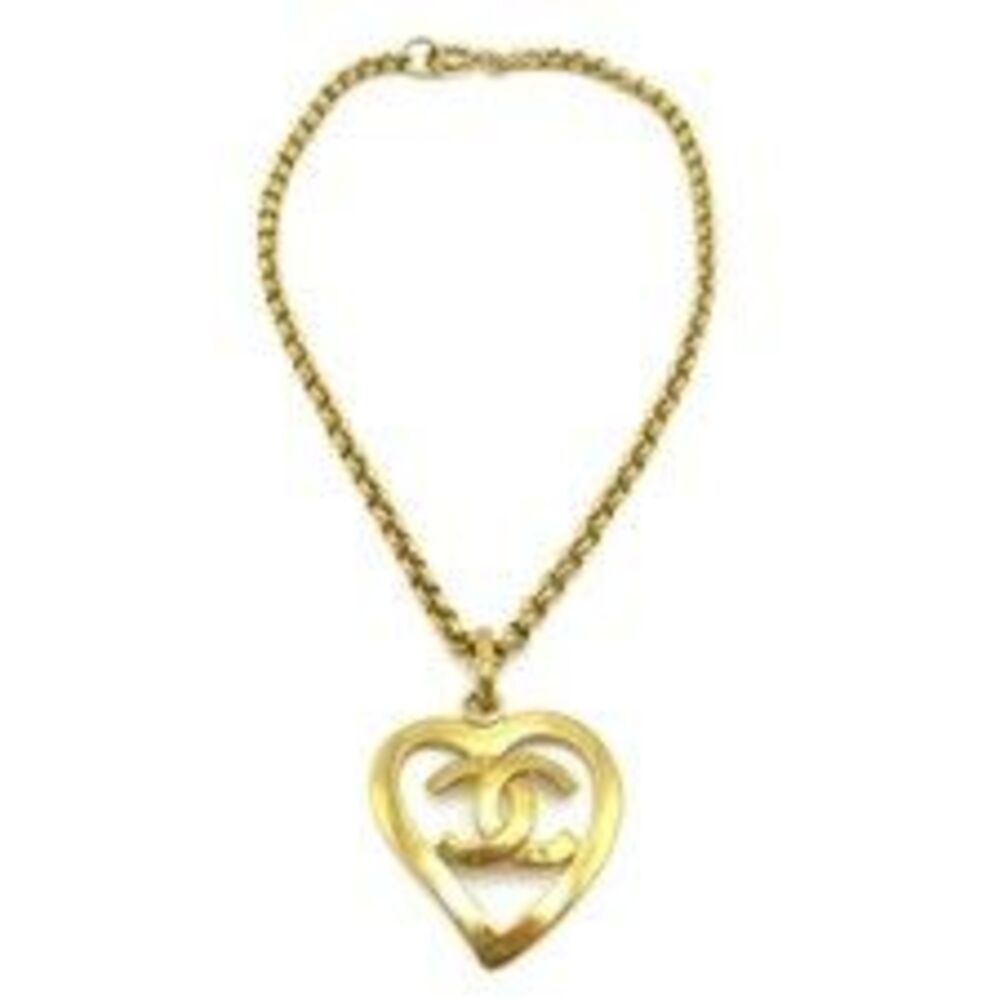 Chanel Cc Heart Pendant Metal Gold Gold_Plated Necklace Jewelry